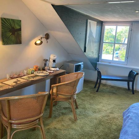 Luc'S Place, Waterbed Grote Kamer Zoeterwoude 외부 사진